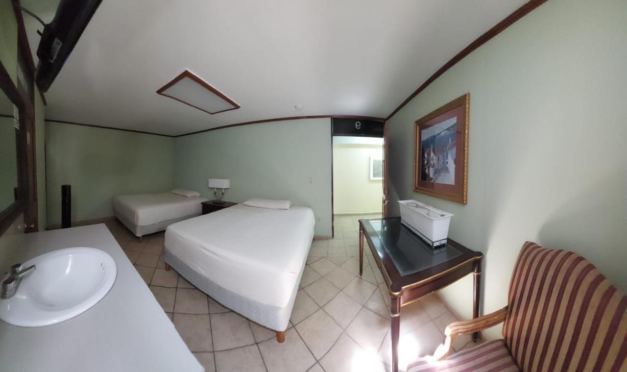 Hotel El Cortes Aguascalientes Exterior photo